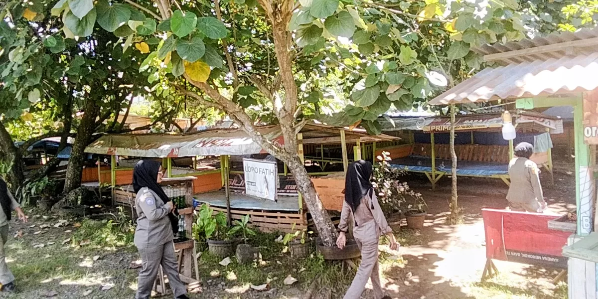 Satpol PP Kota Padangsidimpuan melaksanakan kegiatan rutin penanganan dan pengawasan kepatuhan terhadap pelanggaran Perda, Kota Padangsidimpuan, Selasa (7/4/2026).(Foto: Realitasonline/Riswandy)