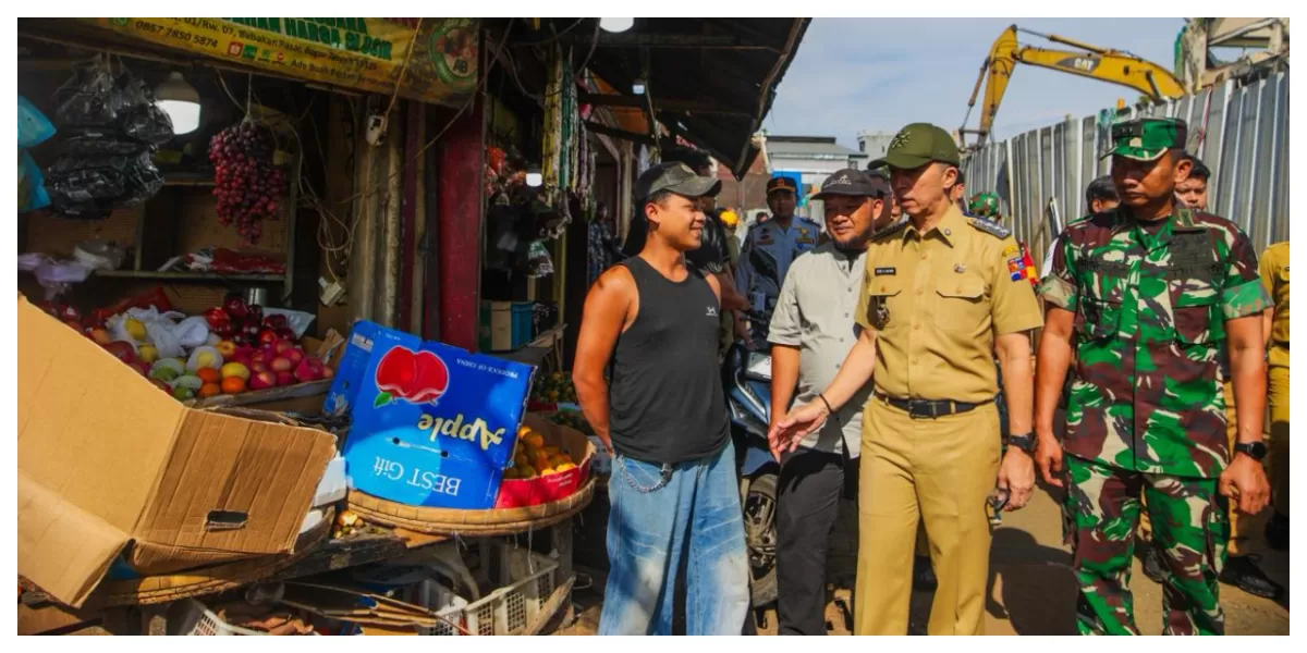 Wali Kota Bogor Dedie A. Rachim meninjau penertiban kawasan Surya Kencana untuk menjaga ketertiban dan kenyamanan. (Realitasonline.id/Dok)