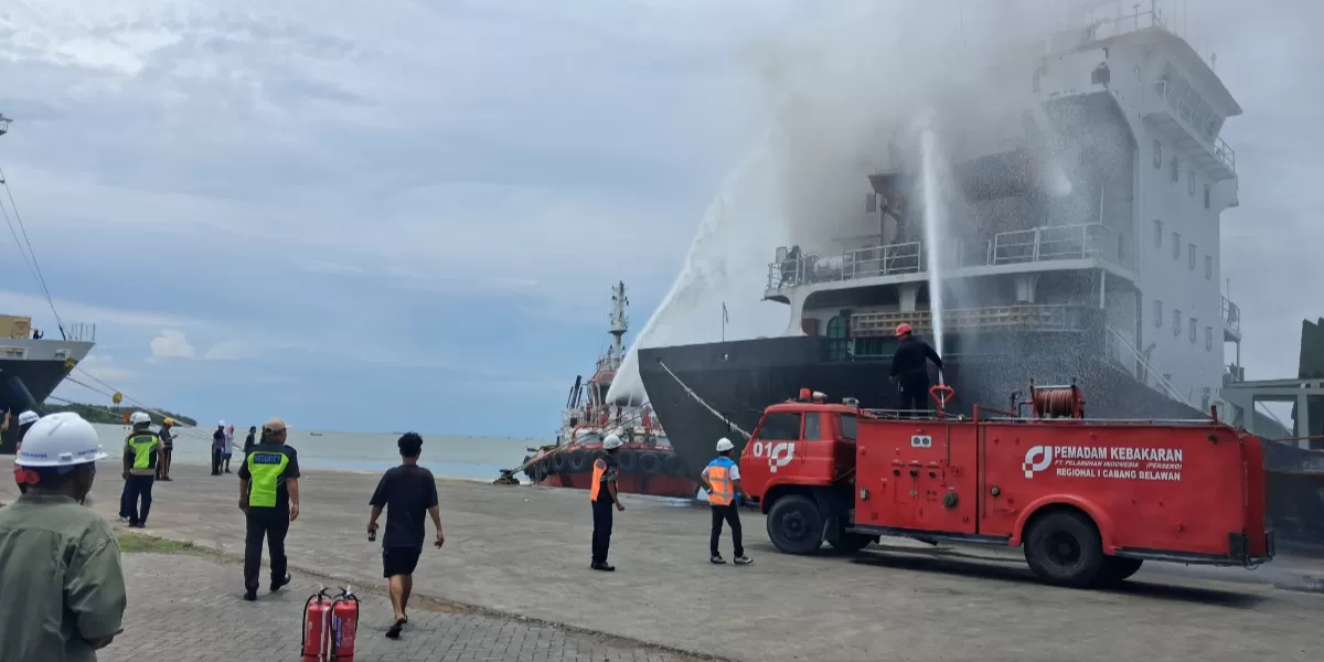 Executive General Manager Pelindo Regional 1 Belawan, Yusrizal, menyampaikan bahwa Pelindo bersama instansi terkait memastikan penanganan dilakukan secara cepat tanpa mengganggu layanan pelabuhan.