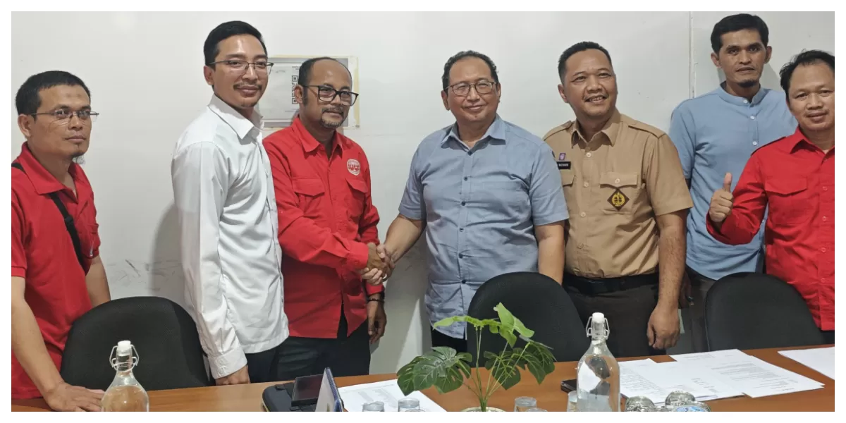 Mediasi karyawan dan manajemen PT Aegis Jaya Metalindo di Kantor Disnaker Kota Bogor menghasilkan kesepakatan pemenuhan hak pekerja, Selasa (14/4/2026). (Realitasonline.id/Dok)