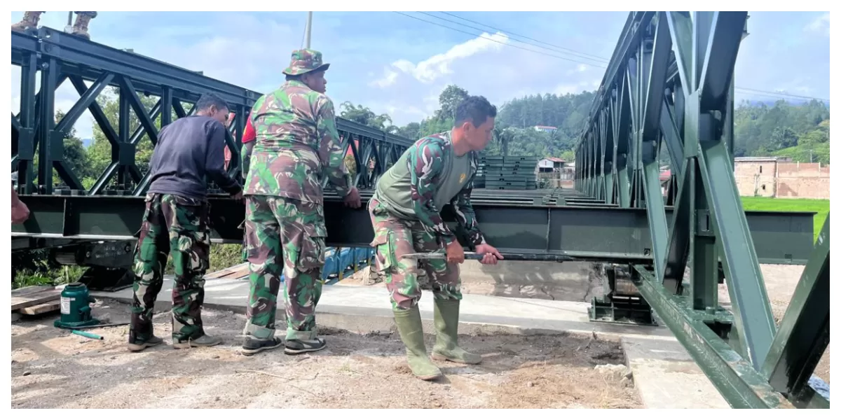 Kodim 0210/TU Rampungkan Jembatan Modular di Desa Hutagalung Siwaluompo Taput (Realitasonline.id/Dok)