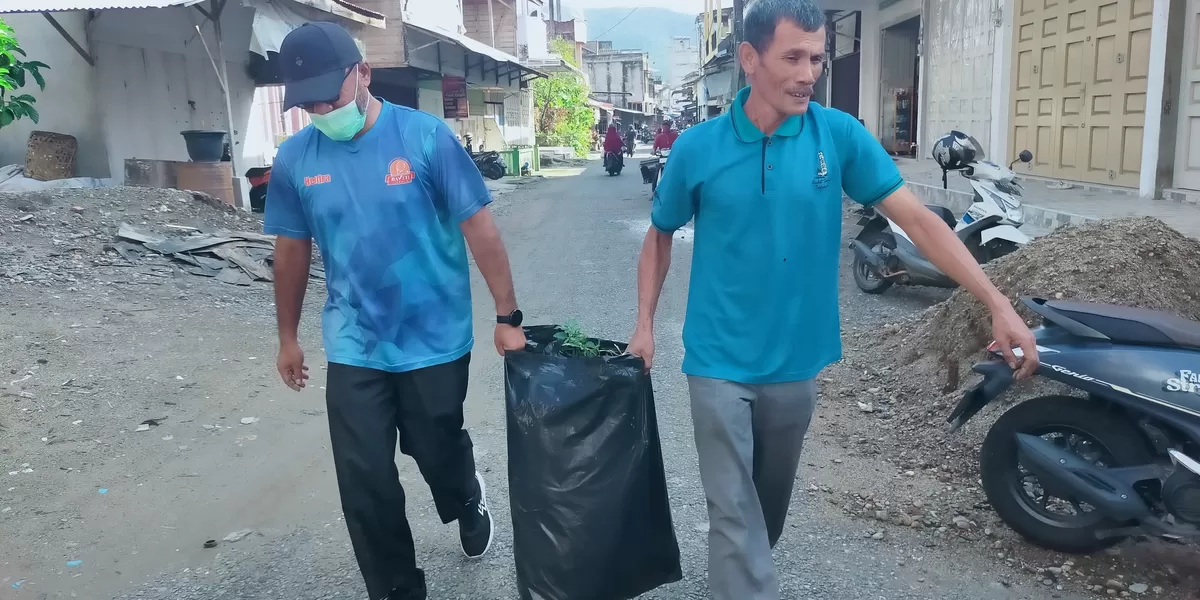 Foto:  Pemkab Abdya melaksanakan gotong royong massal, Jumat (17/4/2026), dalam rangka memeriahkan Hari Ulang Tahun (HUT) ke-24 kabupaten setempat. 