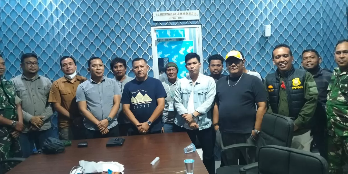 aat mediasi, Jumat (17/04/2026), Sadi bersama anggota forum serta pembantu koordinator parkir kota binjai mengucapkan permintaan maaf