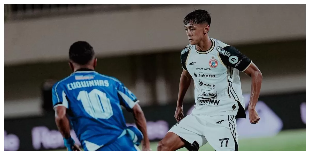 Keterangan Foto : Pemain Persjia Donny Tri Pamungkas mencoba melawati pemain PSBS Biak (Realitasonline.id / ig : @persija)