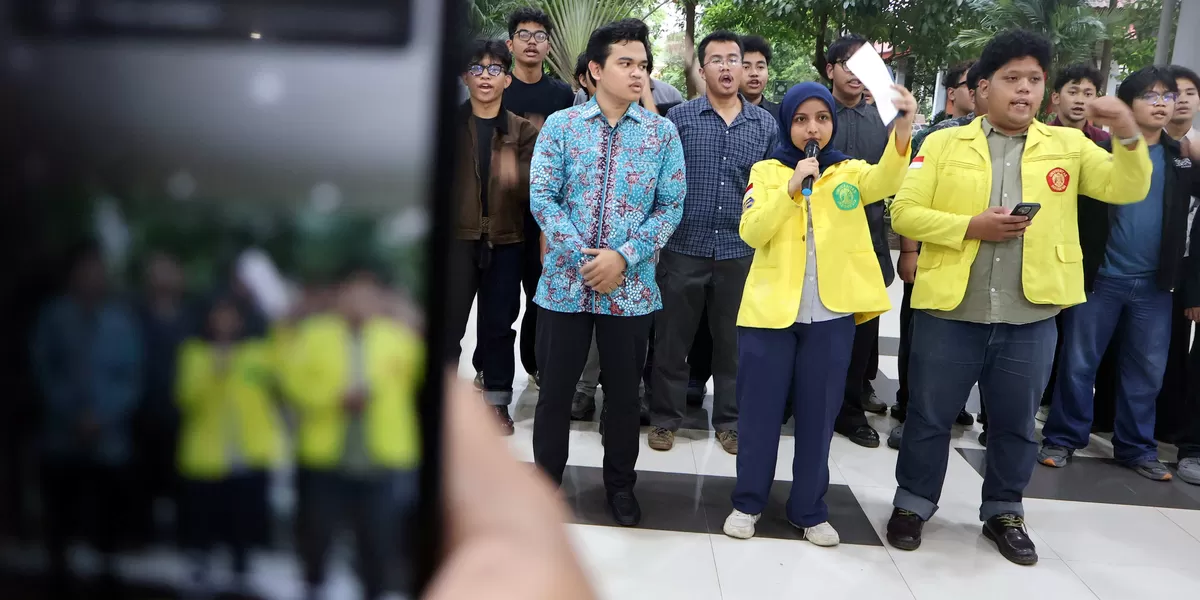 Sejumlah mahasiswa yang tergabung di Aliansi BEM Universitas Indonesia.