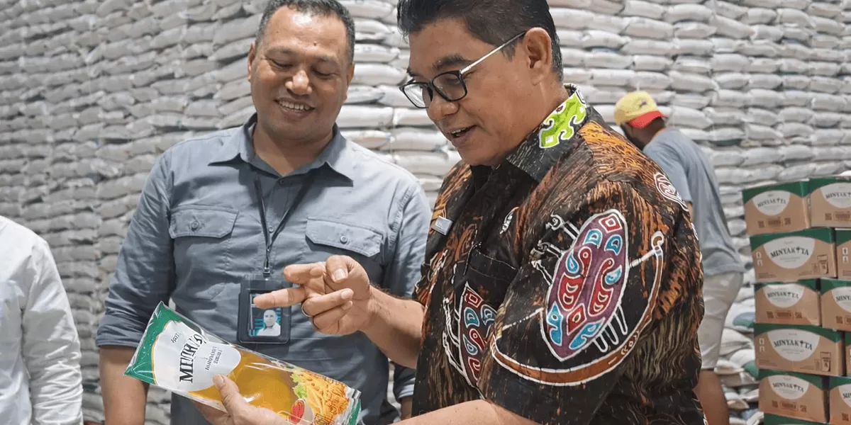  Penyaluran Bantuan Pangan Beras di Jayapura oleh Bulog 2024 (Ilustrasi ai/evatrianita)