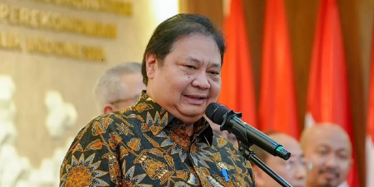 Menko Perekonomian Airlangga Hartarto menjelaskan kondisi stok BBM nasional tetap aman serta strategi efisiensi energi melalui kebijakan program biodiesel B50 tahun 2026.  (Facebook.com @Airlangga Hartarto)