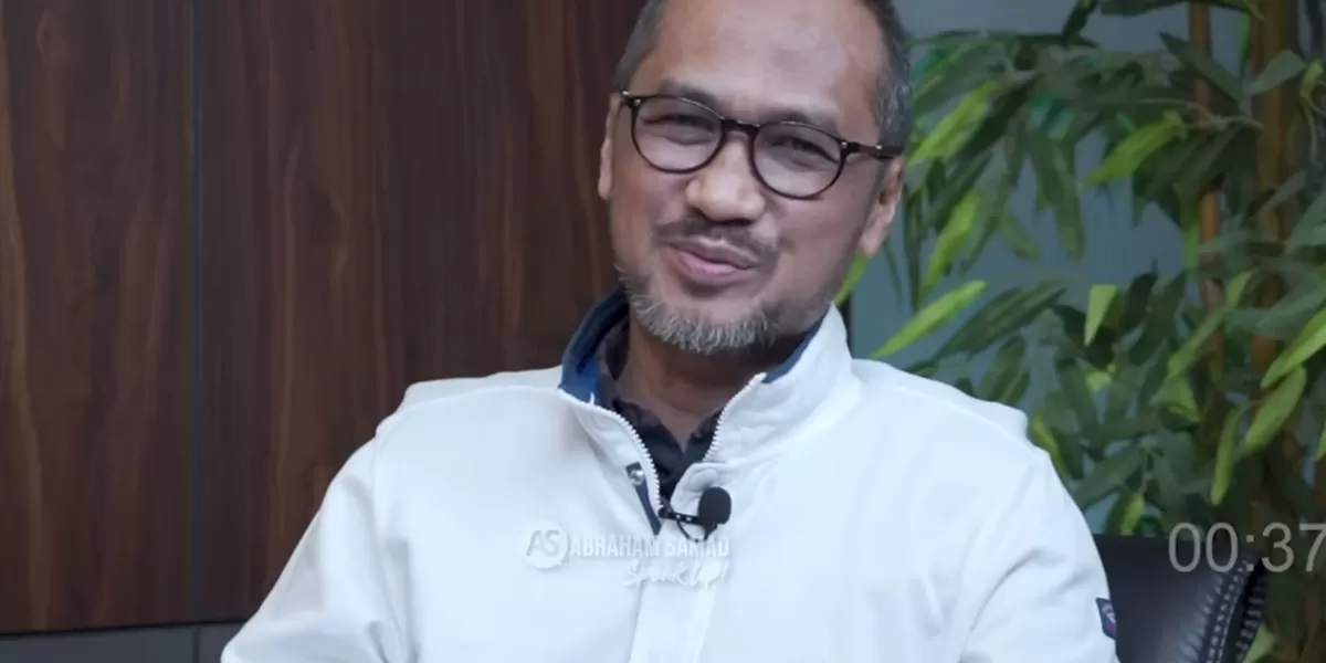 Menyoroti pernyataan eks Ketua KPK, Abraham Samad ihwal laporan terhadap komika, Pandji Pragiwaksono ihwal kasus dugaan penghasutan di show Mens Rea (youtube / @abrahamsamadspeakup)