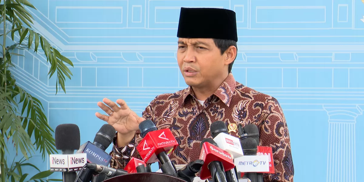 Menteri Kehutanan Raja Juli Antoni saat memberikan keterangan pers terkait rencana penerbitan Inpres penyelamatan gajah Sumatra dan Borneo di Istana Kepresidenan (Dok. Bakom RI)