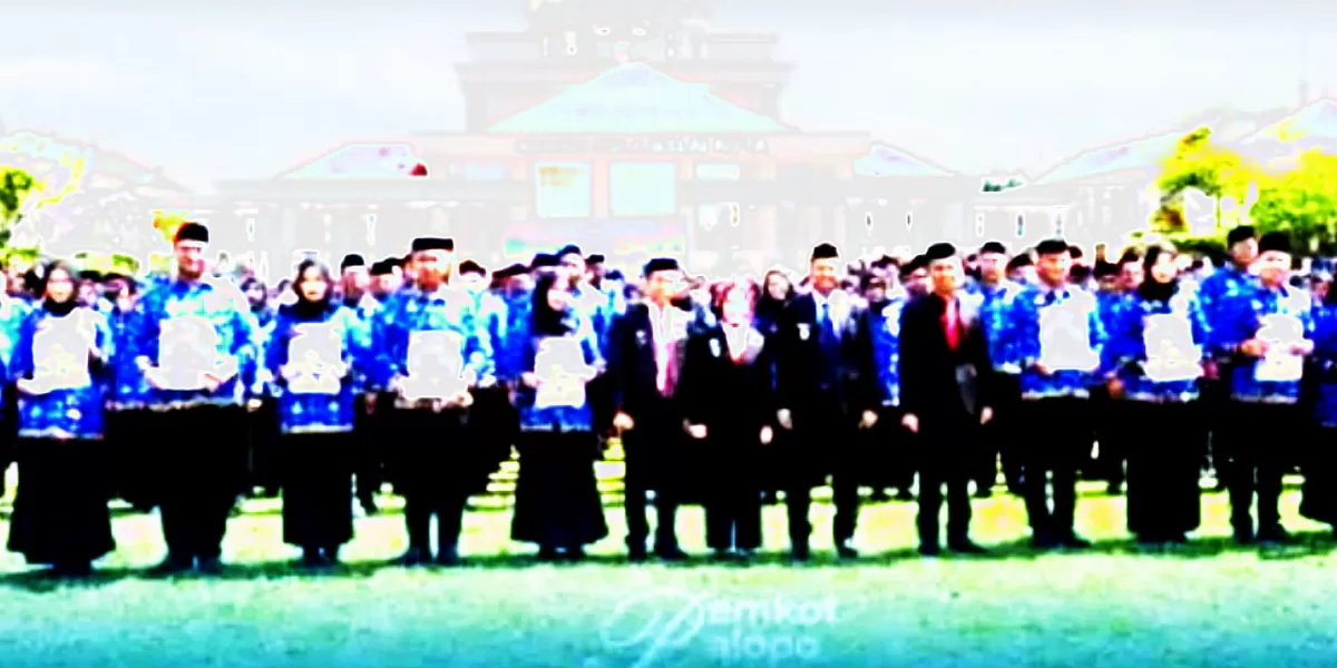 Informasi ini pertama kali ramai setelah diunggah oleh Sulaiman Hasli Tangarang melalui akun Facebook pribadinya. Dalam unggahan tersebut, ditampilkan foto bersama aparatur mengenakan seragam Korpri dengan latar Kantor Wali Kota Palopo.