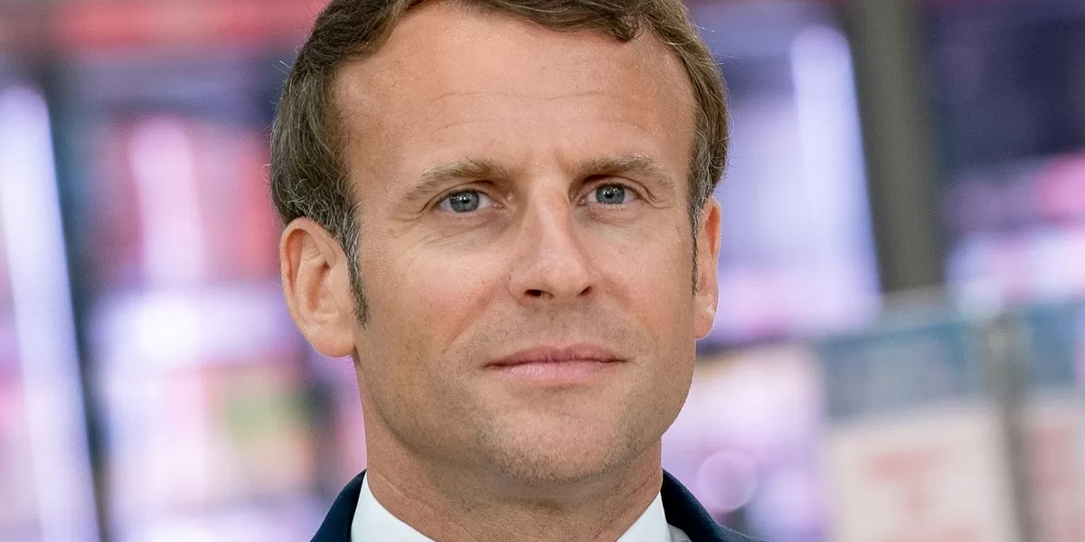 Presiden Prancis Emmanuel Macron menyampaikan pernyataan resmi terkait pengerahan pasukan Prancis ke Greenland.   (Facebook.com @Emmanuel Macron)