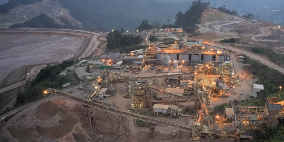 Tambang emas Martabe.  Investor memantau perkembangan pengalihan Tambang Martabe yang dinilai berpengaruh terhadap kepastian hukum investasi tambang. (agincourtresources.com)