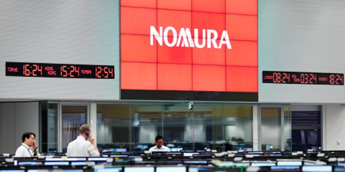 Nomura adalah grup jasa keuangan dengan jaringan global terintegrasi. Layar perdagangan Bursa Efek Indonesia memerah di tengah tekanan global usai Nomura memangkas rating saham Indonesia awal Februari 2026. (Dok. nomuraholdings.com)