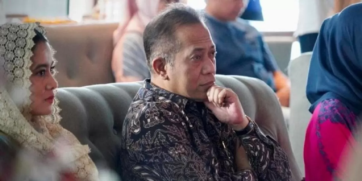 Menkop Ferry Juliantono.   DPR meminta transparansi dalam proyek impor mobil koperasi desa untuk menjaga akuntabilitas kebijakan publik. (Dok. Instagram @ferry.juliantono)