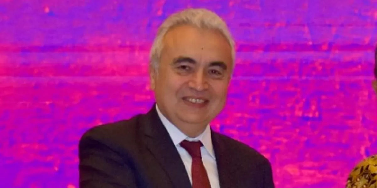 Direktur Eksekutif IEA, Fatih Birol. Distribusi minyak dunia menunjukkan posisi strategis Selat Hormuz dalam rantai pasok energi internasional. (Dok. esdm.go.id)