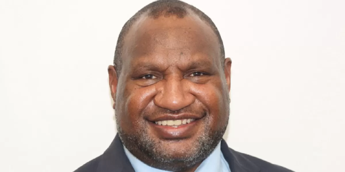 Perdana Menteri Papua Nugini, James Marape. Kebijakan empat hari kerja di Papua Nugini menjadi strategi alternatif menghadapi krisis energi global tanpa menaikkan harga BBM domestik. (Dok. Twitter @JamesMarape)