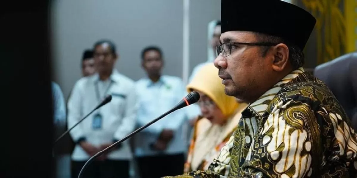 Mantan Menag Yaqut  Cholil Qoumas. Gedung KPK Jakarta menjadi latar pemberitaan perkembangan terbaru kasus dugaan korupsi kuota haji yang ramai diperbincangkan publik. (Dok. Instagram @gusyaqut)