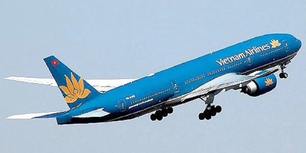 Pesawat Vietnam Airlines. Maskapai Vietnam fokus menjaga layanan penerbangan prioritas demi meminimalkan dampak krisis avtur terhadap mobilitas masyarakat. (Dok. vietnamairlines.com)