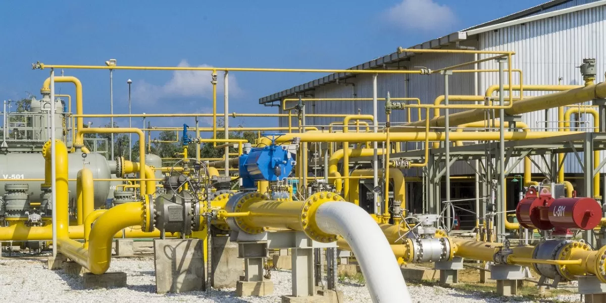 Peralatan pengeboran migas digunakan dalam eksplorasi sumur Cenako oleh Energi Mega Persada tahun 2026 (Dok. emp.id)