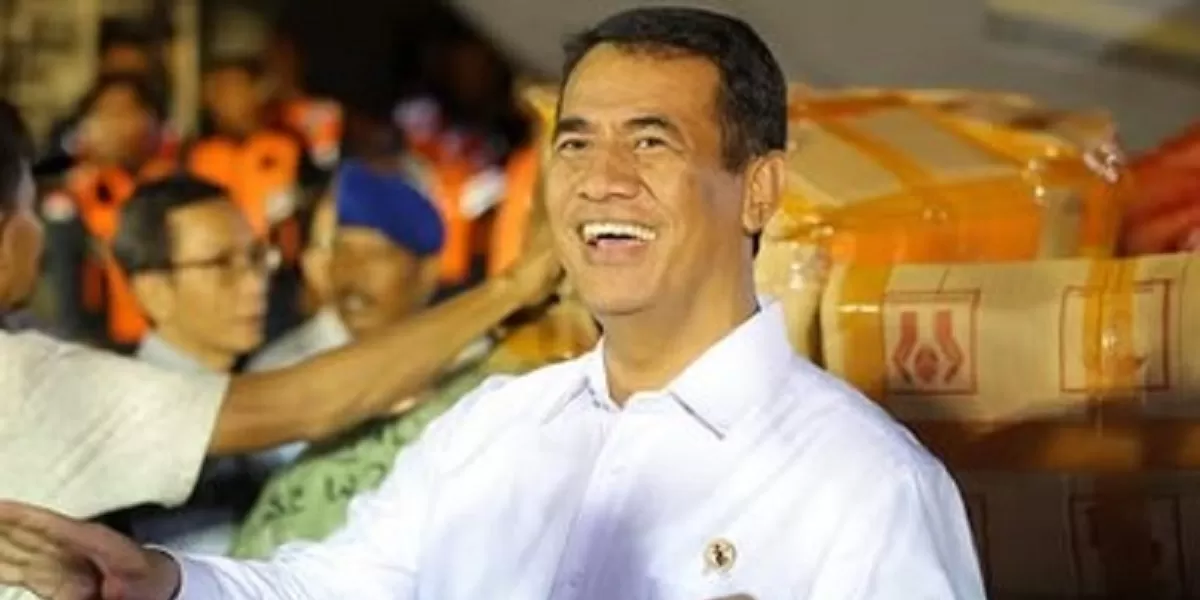 Mentan Andi Amran Nasution. Momen pemaparan strategi swasembada pangan nasional yang menargetkan efisiensi pertanian, peningkatan kesejahteraan petani, dan stabilitas ekonomi nasional. (Instagram.com @a.amran_sulaiman)