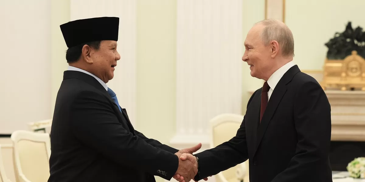 Prabowo Subianto dan Vladimir Putin bertemu di Moskow bahas keanggotaan Indonesia di BRICS dan kerja sama strategis global (Dok. Bakom RI)