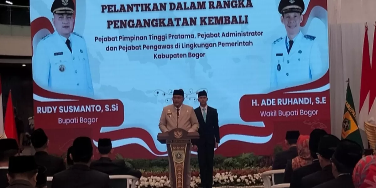 Bupati Bogor Rudy Susmanto memimpin pelantikan dan pengangkatan kembali pejabat eselon di lingkungan Pemkab Bogor. (DM)