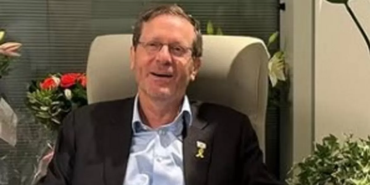 Presiden Israel Isaac Herzog. Aparat kepolisian berjaga di sekitar Balai Kota Sydney ketika massa pro-Palestina menggelar demonstrasi besar menentang kedatangan Isaac Herzog. (Instagram.com @isaacherzog)