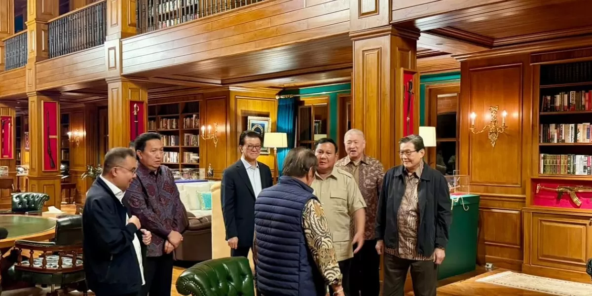 Presiden Prabowo Subianto berdiskusi selama empat jam dengan lima konglomerat nasional di Hambalang membahas strategi ekonomi Indonesia Incorporated dan penciptaan lapangan kerja. (Dok. Tim Media Prabowo)