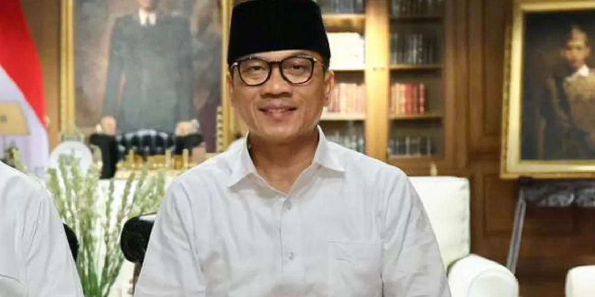 Menteri Desa Yandri Susanto. Suasana gerai korporasi ritel modern yang kini terancam pembatasan izin ekspansi di wilayah pedesaan seiring penguatan peran strategis Koperasi Desa Merah Putih. (Instagram.com @yandri_susanto)