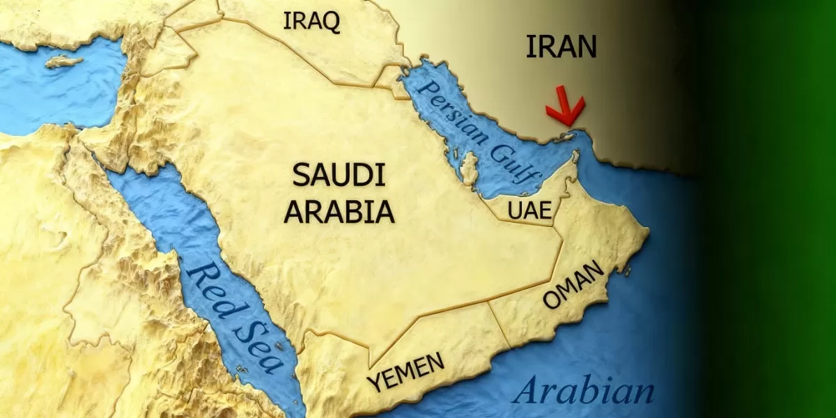 Kapal tanker LNG yang melintasi jalur strategis energi global dengan risiko peningkatan premi asuransi akibat konflik kawasan. (Dok. Kreasi Dola AI)