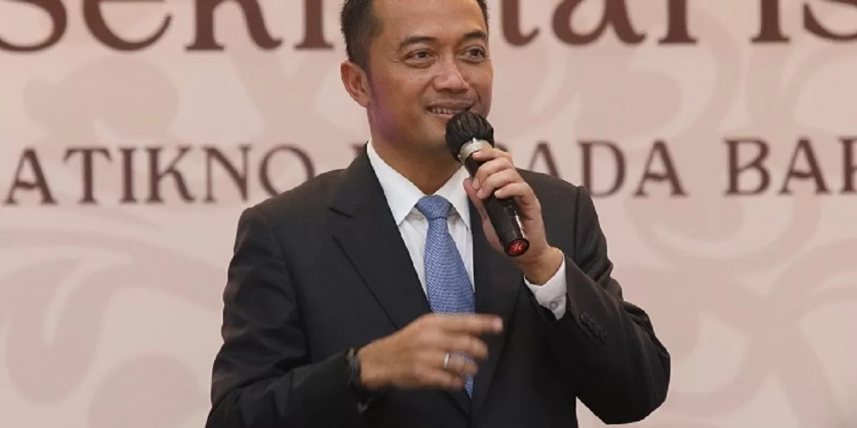 Menteri Sekretaris Negara Prasetyo Hadi. Kejaksaan Agung mendalami potensi unsur pidana dalam kasus pencabutan izin korporasi bermasalah. (Facebook.com @Prasetyo Hadi)