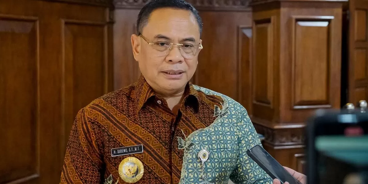 Bupati Pati Sudewo. Penyidik OJK menyerahkan tersangka kasus Investree ke Kejaksaan Negeri Jakarta Selatan, menandai dimulainya proses penuntutan. (Facebook.com @Sudewo  (official))