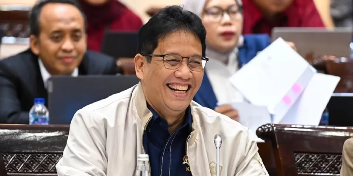 Menkeu Purbaya Yudhi Sadewa menegaskan perang total pengemplangan pajak demi target rasio pajak 12 persen PDB pada 2026. (Instagram.com @menkeuri)