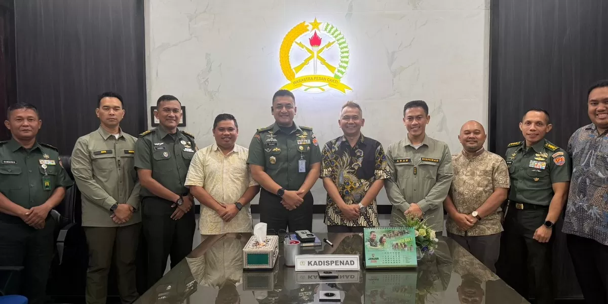 Suasana diskusi antara jajaran Promedia Group dan TNI AD terkait kolaborasi publikasi program pembangunan nasional di Jakarta, Kamis (19/2/2026). (Dok.Promedia)