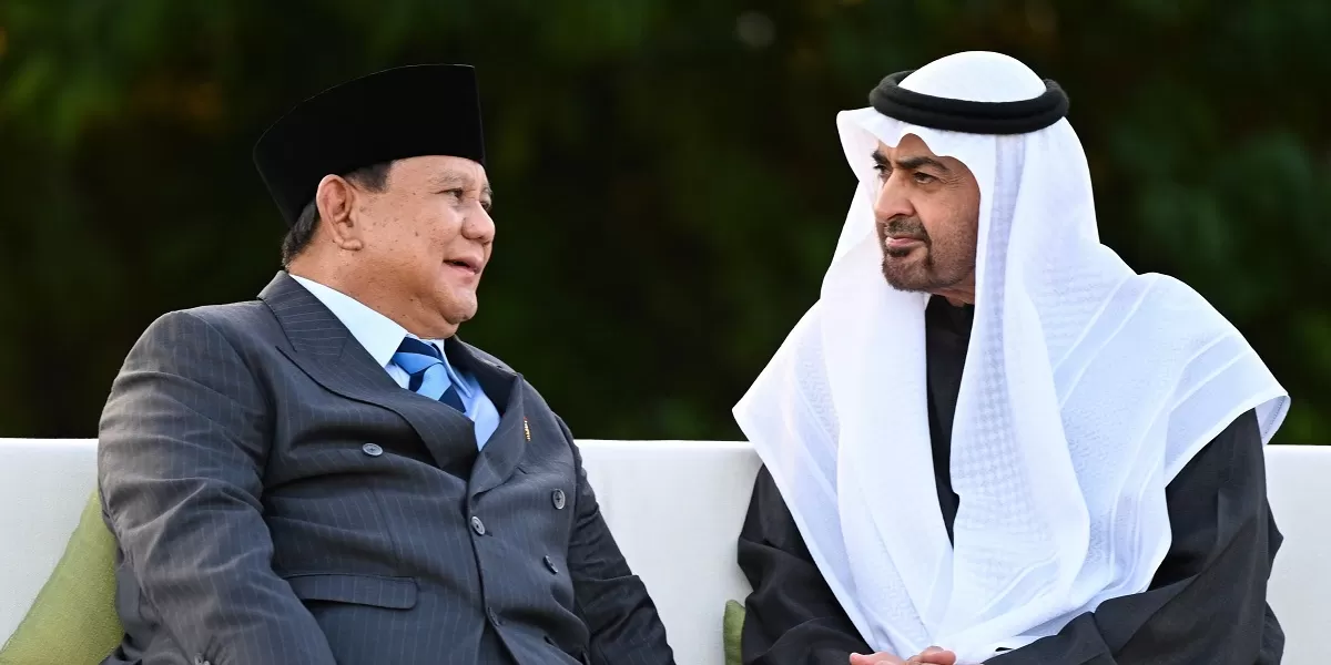 Presiden Prabowo disambut hangat Presiden MBZ saat kunjungan resmi ke Uni Emirat Arab sebagai bagian penguatan hubungan diplomatik lima dekade. (Dok. Bakom Pemerintah)