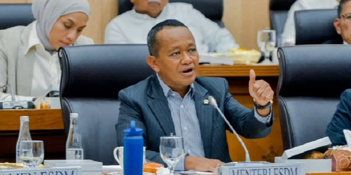 Menteri ESDM Bahlil Lahadalia menjelaskan rencana pembangunan storage energi baru setelah arahan Presiden Prabowo untuk memperbesar cadangan BBM nasional. (Dok. Instagram @bahlilahadalia)