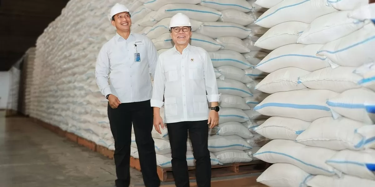 Penyerapan hasil panen petani oleh BULOG membantu menjaga harga gabah tetap stabil saat musim panen raya. (Dok. Bulog.co.id)