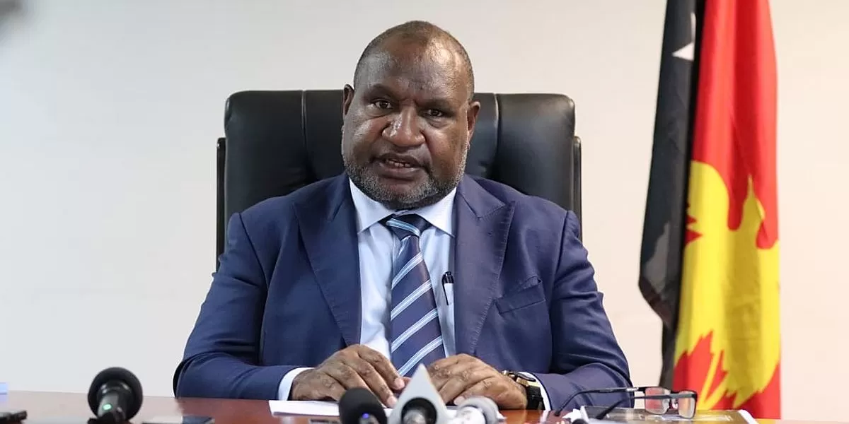 Perdana Menteri Papua Nugini, James Marape. Pengurangan aktivitas perkantoran setiap Rabu membantu pemerintah Papua Nugini menghemat biaya operasional energi nasional. (Dok. Twitter @JamesMarape)