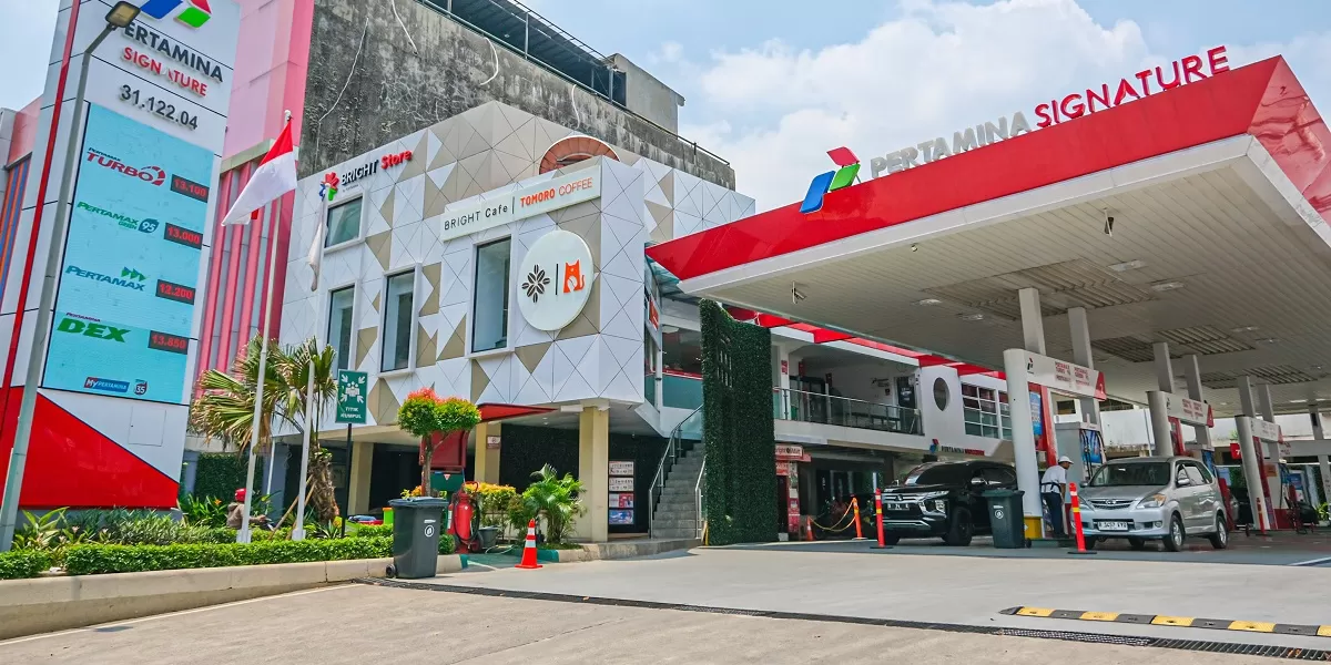 Aktivitas pengisian Pertalite di SPBU Pertamina usai kepastian harga BBM tidak mengalami kenaikan per 1 April 2026.  (Dok. pertaminaretail.com)