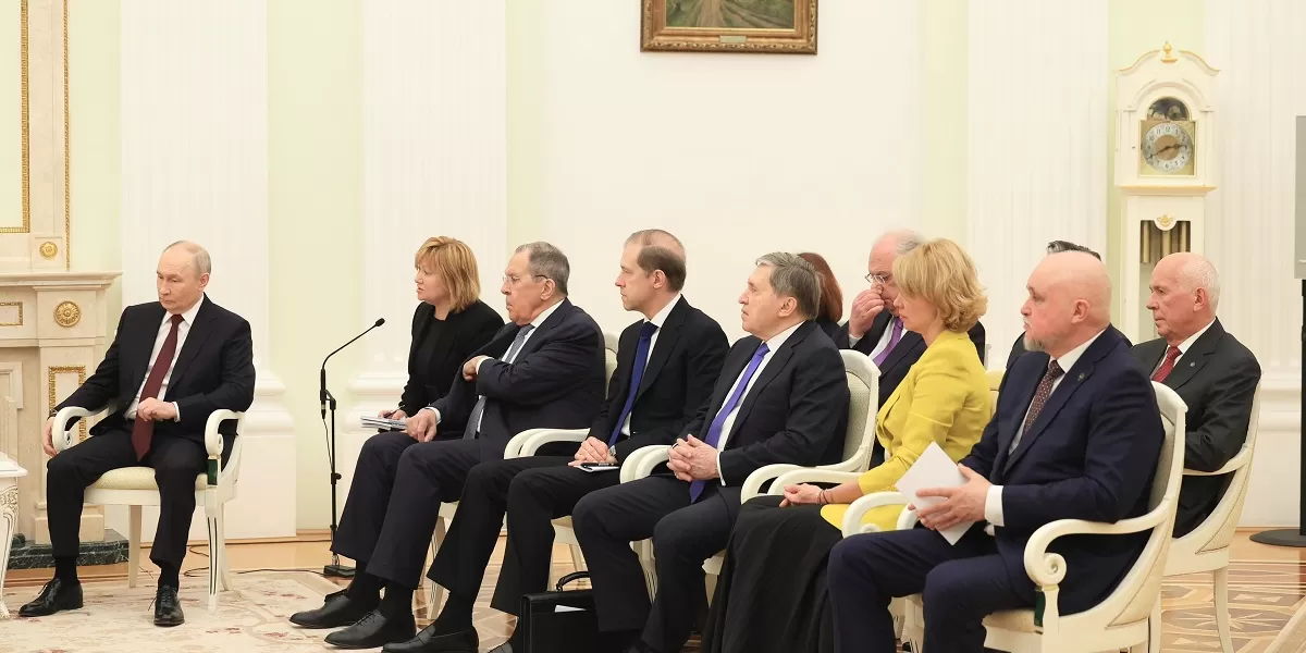 Presiden Prabowo Subianto bertemu Presiden Vladimir Putin di Kremlin membahas percepatan kerja sama Indonesia Rusia di berbagai sektor strategis global. (Dok. Bakom RI)