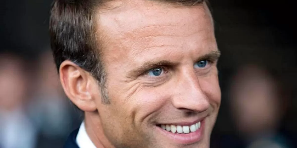 Presiden Prancis Emmanuel Macron menyampaikan pernyataan resmi terkait pengerahan pasukan Prancis ke Greenland.   (Facebook.com @Emmanuel Macron)