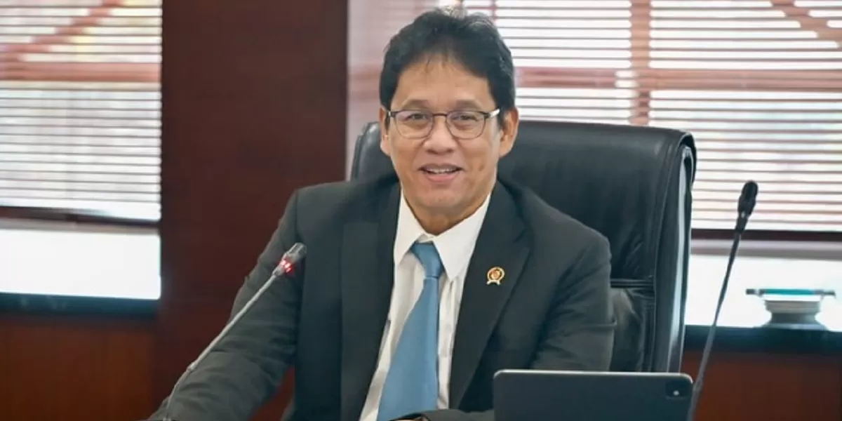 Menteri Keuangan Purbaya Yudhi Sadewa menyampaikan paparan terkait target pertumbuhan ekonomi Indonesia yang dinilai harus mencapai 7% untuk menyerap tenaga kerja baru nasional.   (Instagram.com @Menkeuri)