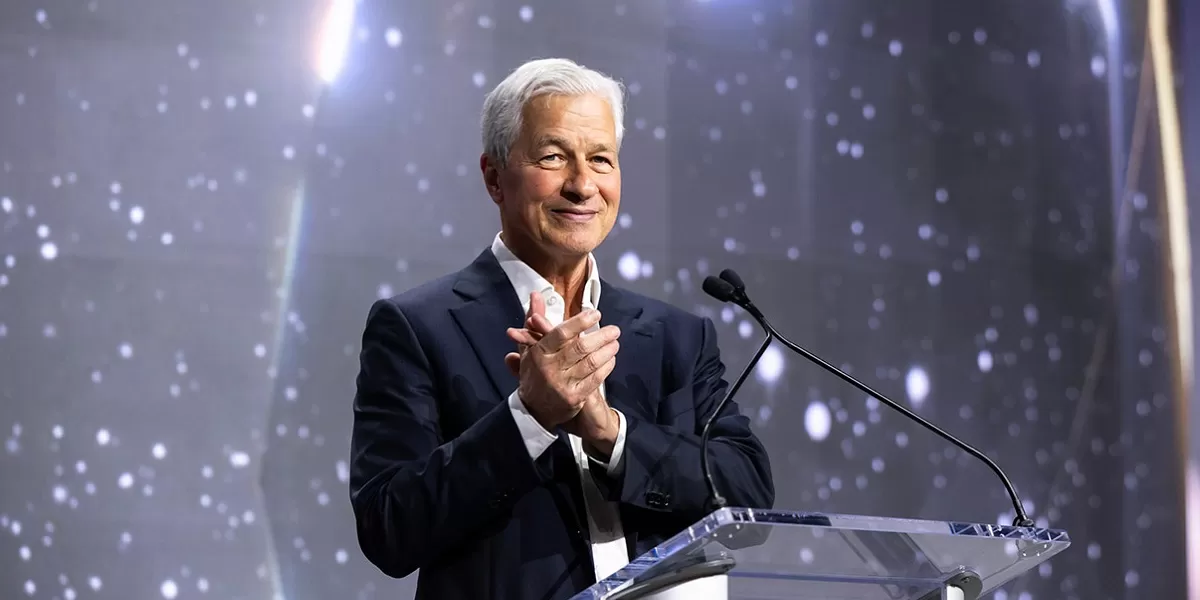 Jamie Dimon, CEO JPMorgan Chase, saat menyampaikan peringatan risiko perang Iran terhadap ekonomi global dalam laporan tahunan korporasi perbankan terbesar Amerika Serikat. (Dok. jpmorganchase.com)