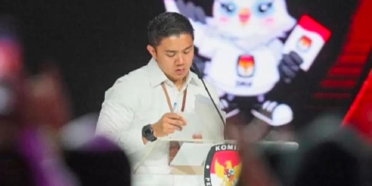 Sekretaris Kabinet Teddy Indra Wijaya menegaskan Indonesia tetap aman dan stabil meski isu chaos sempat berkembang (Dok. Intagram @catatanseskab)