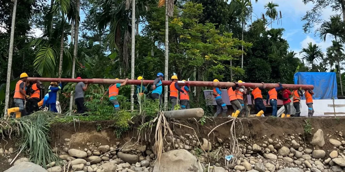 Pemulihan jaringan distribusi listrik di Aceh pascabencana yang berdampak.  (Foto: Dok. PLN)