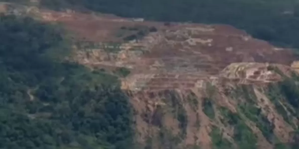 penampakan tambang emas Tumpang Pitu Banyuwangi. (Sumber foto : Facebook @luyung Abrit)