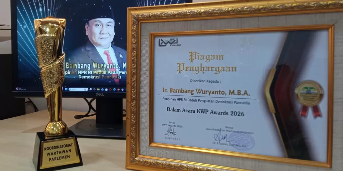 Bambang Pacul Raih KWP Awards 2026, Pimpinan MPR Peduli Penguatan Demokrasi Pancasila. (Istimewa)