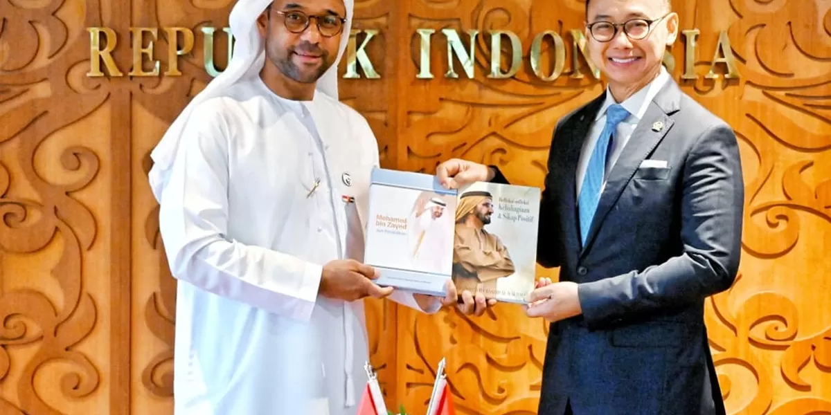 Wakil Ketua MPR RI Eddy Soeparno menerima Duta Besar Uni Emirat Arab (UEA) untuk Indonesia H.E. Abdulla Salem AlDhaheri di Kompleks Parlemen, Jakarta, di tengah dinamika geopolitik Timur Tengah.