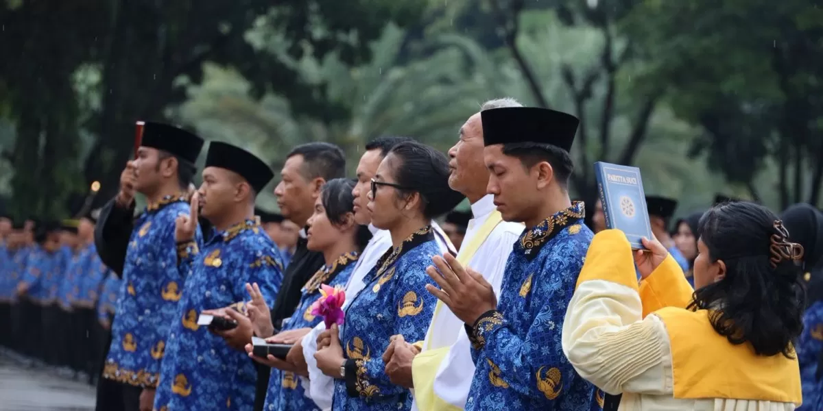 Ilustrasi ribuan guru resmi dilantik jadi PPPK Paruh Waktu beberapa waktu lalu di salah satu daerah di Jawabarat (bekasikota.go.id)