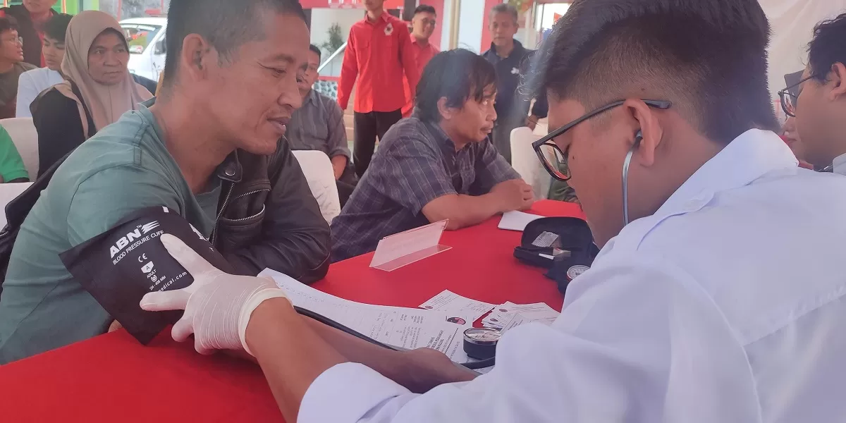 Pemeriksaan kesehatan gratis di Temanggung.  (Arif Zaini Arrosyid)